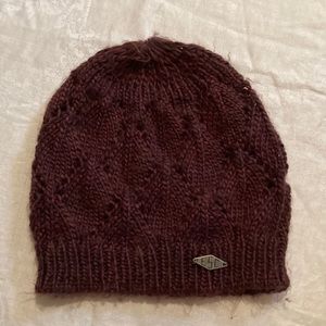Empyre beanie one size fits all gently used purple/burgundy color 100% acrylic